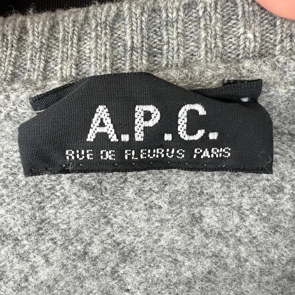 A.P.C. Gray Knit Long Sleeve V-Neckline Ribbed Hem & Cuffs Pullover Sweater XS?